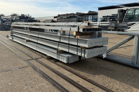 9.60 x 25.00m (240m²) platdak
